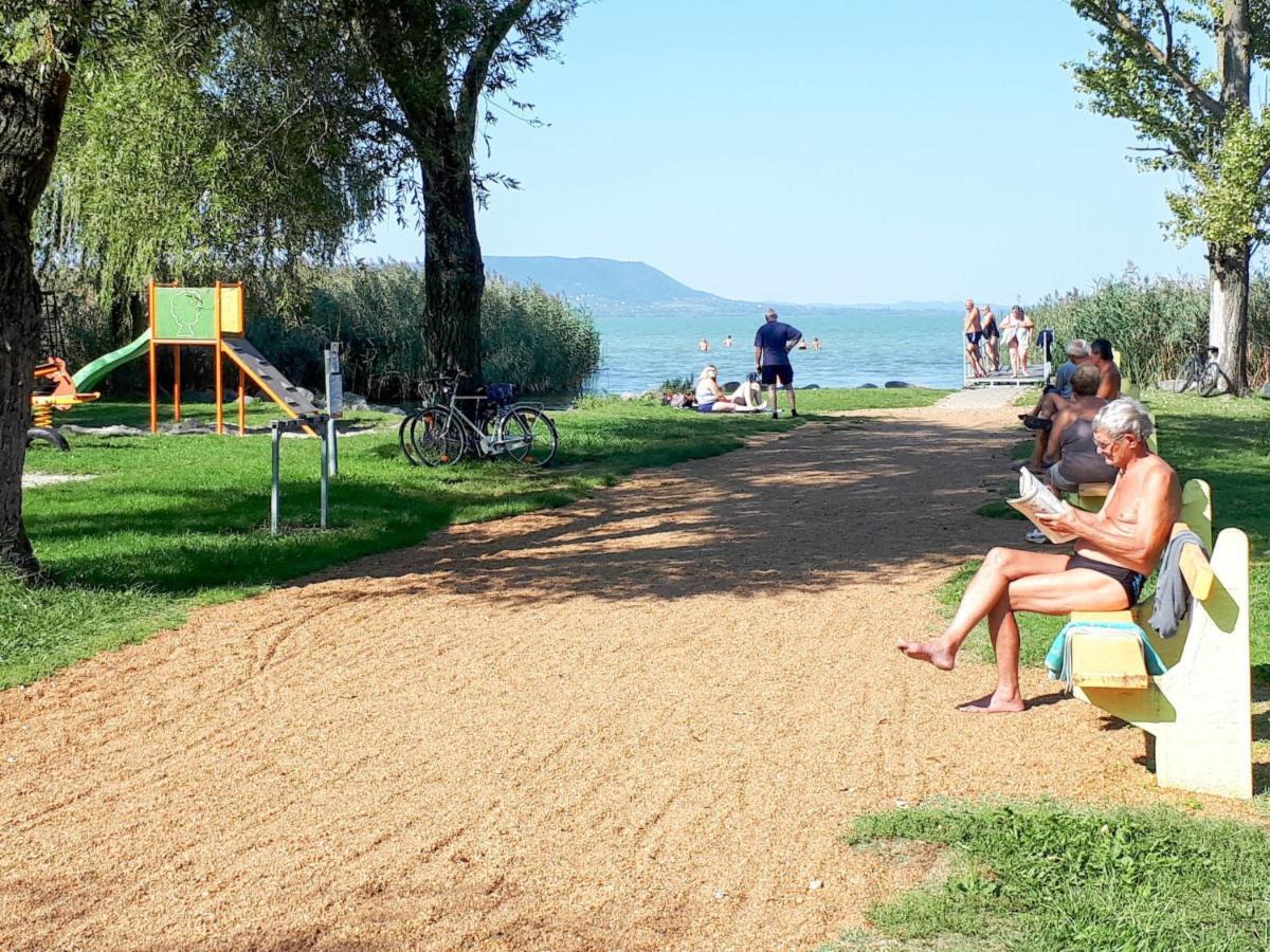 Holiday Home Rakoczi - MAF139 Balatonmáriafürdő Zewnętrze zdjęcie